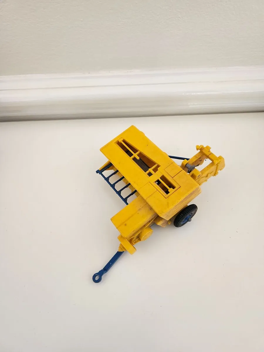 Britain's Square Baler - Image 3