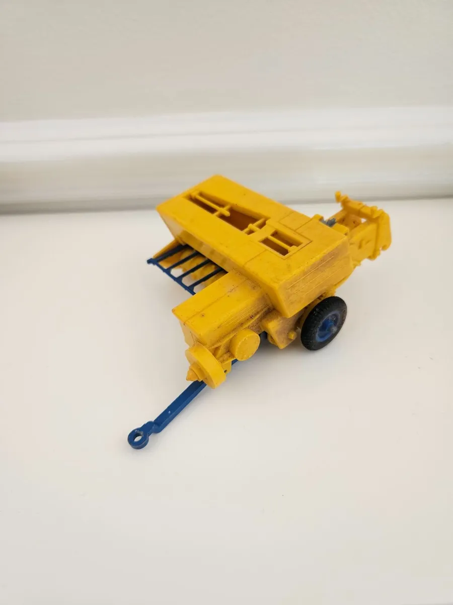 Britain's Square Baler - Image 1