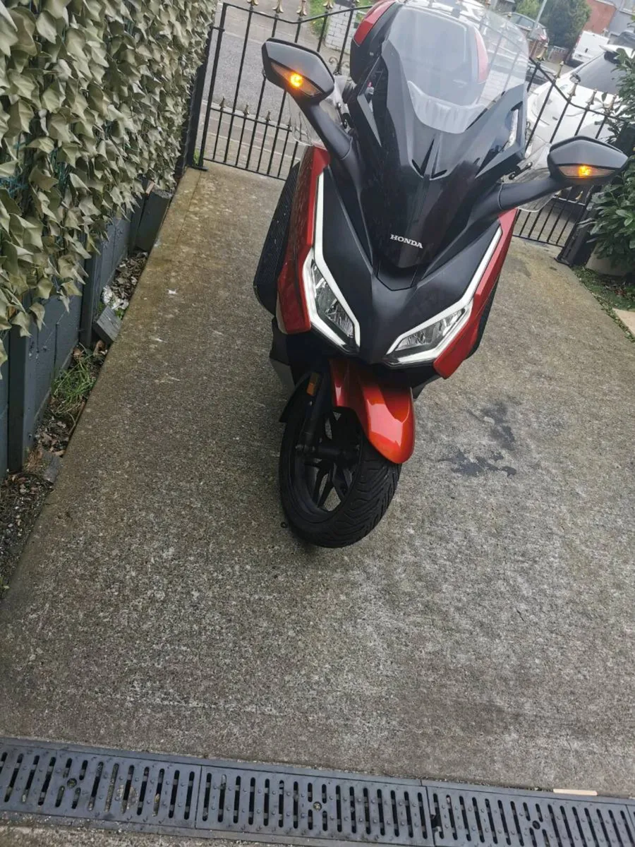 2023 Honda forza 350 - Image 2