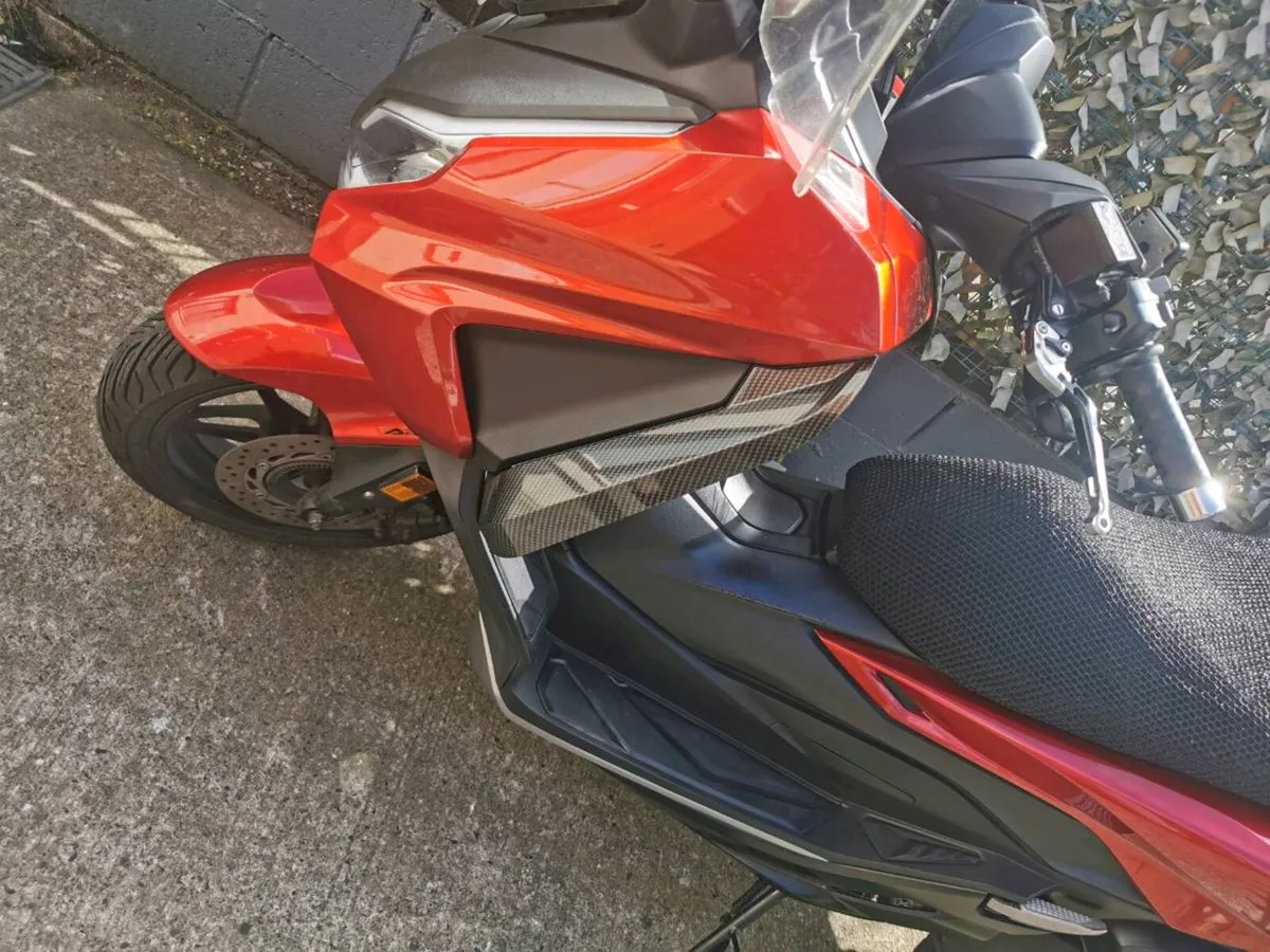 2023 Honda forza 350 - Image 4