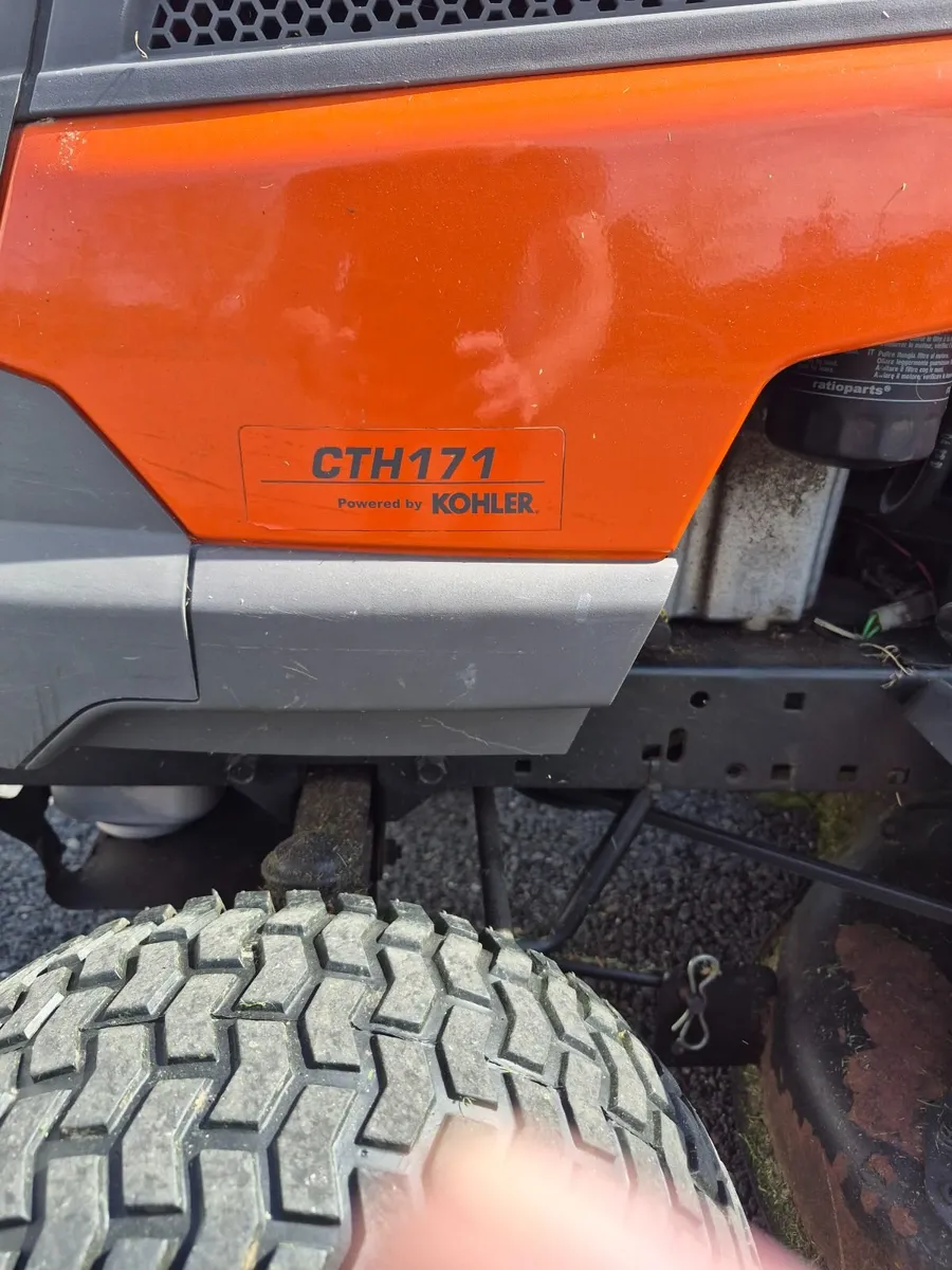 Ride on lawnmower - Image 2