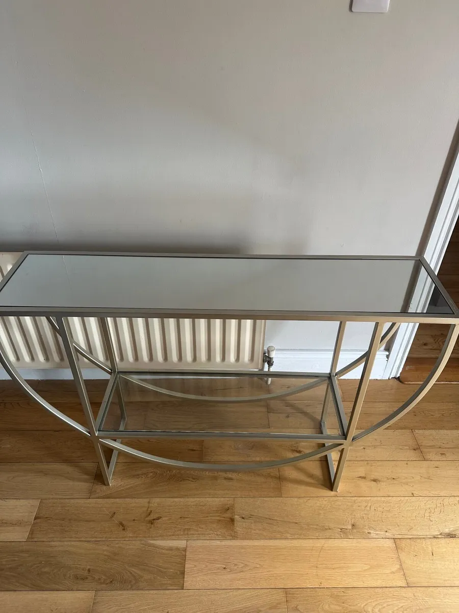 Mirrored Table - Image 1