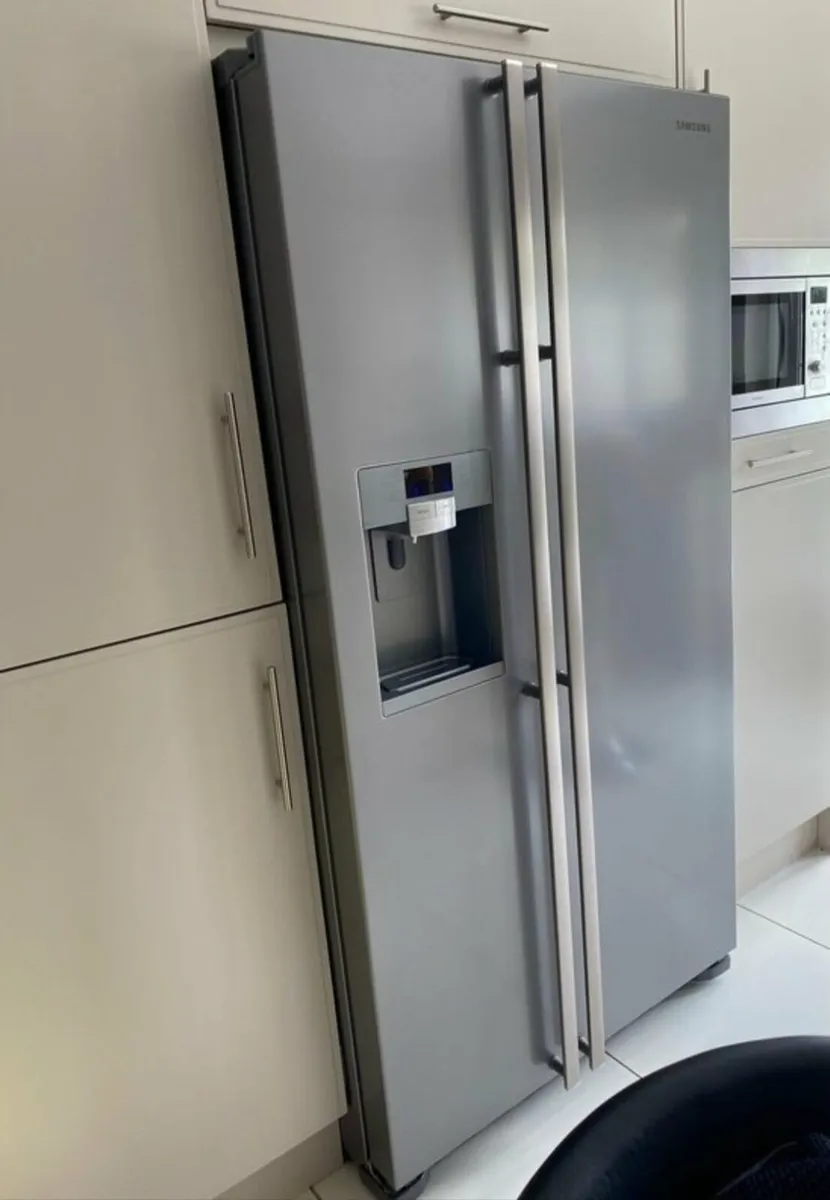 Samsung American Style Fridge Freezer - Image 2