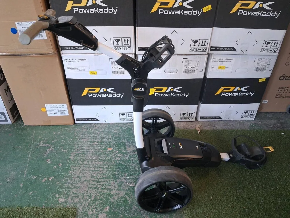 Powakaddy FX3 and new battery - Image 1