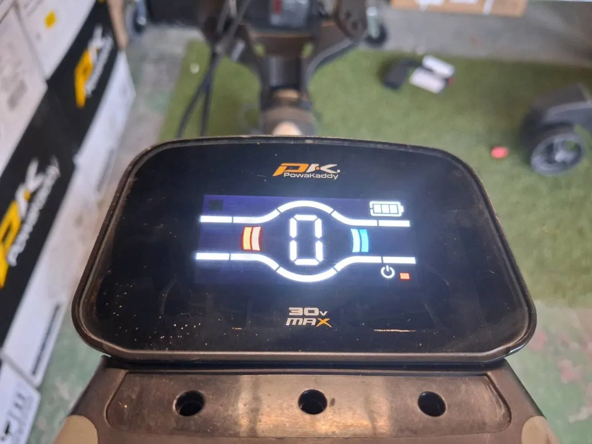 Powakaddy FX3 and new battery - Image 2