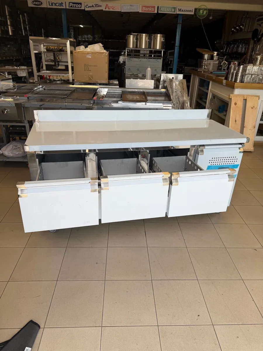 Unifrost 6 Drawer Fridge - Image 3