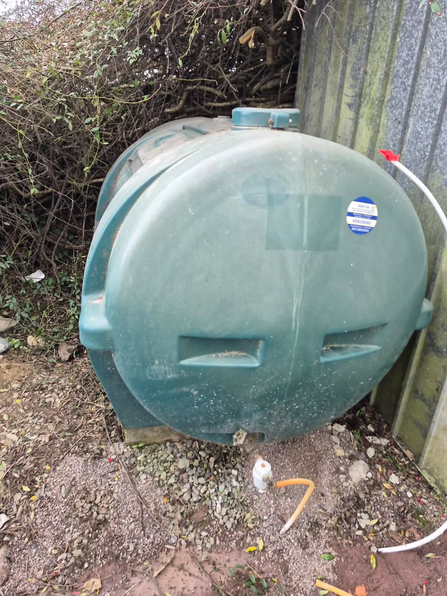 Oil tank - Image 1