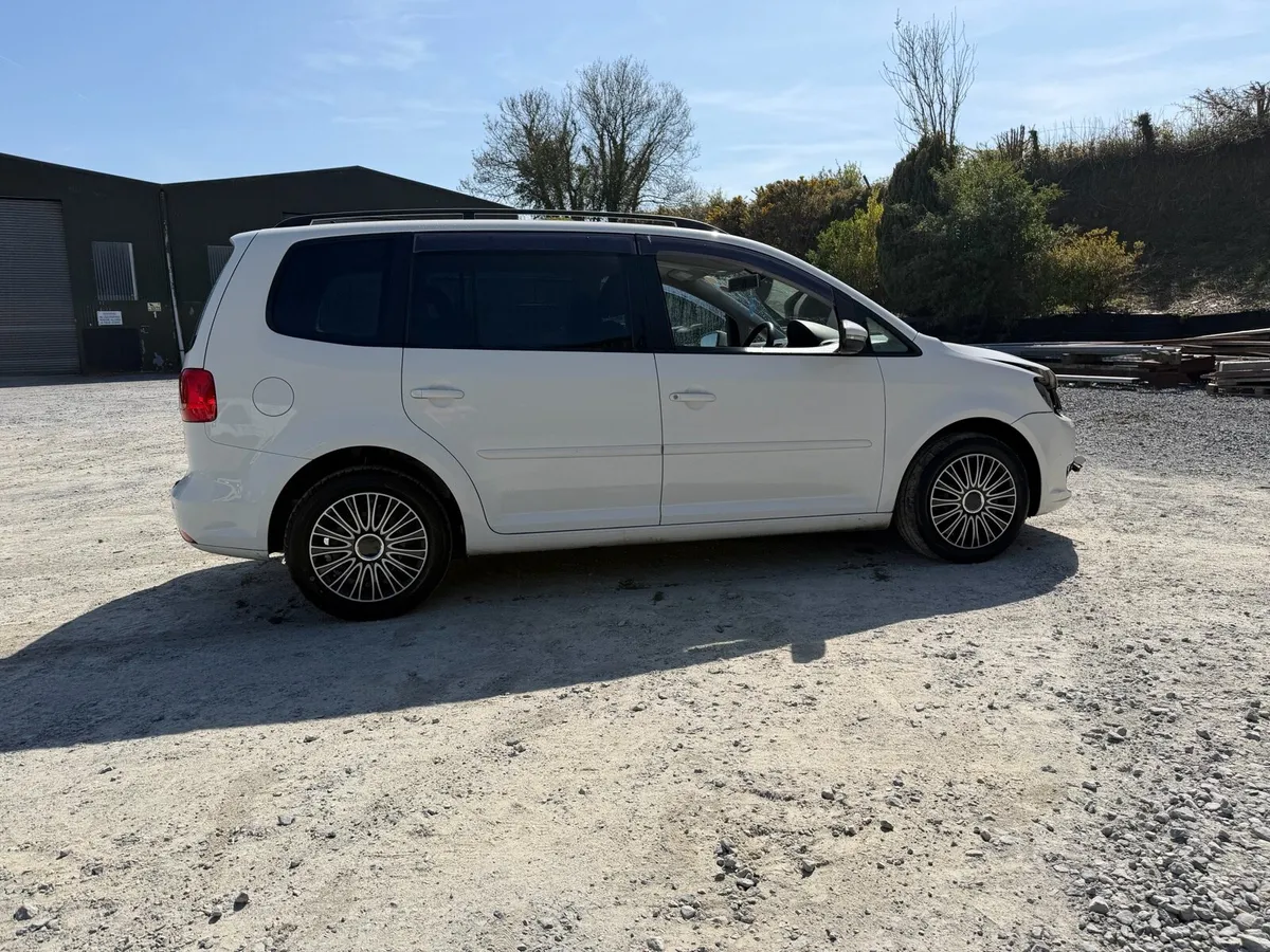 2012 Volkswagen toran 1.4 petrol automatic - Image 2