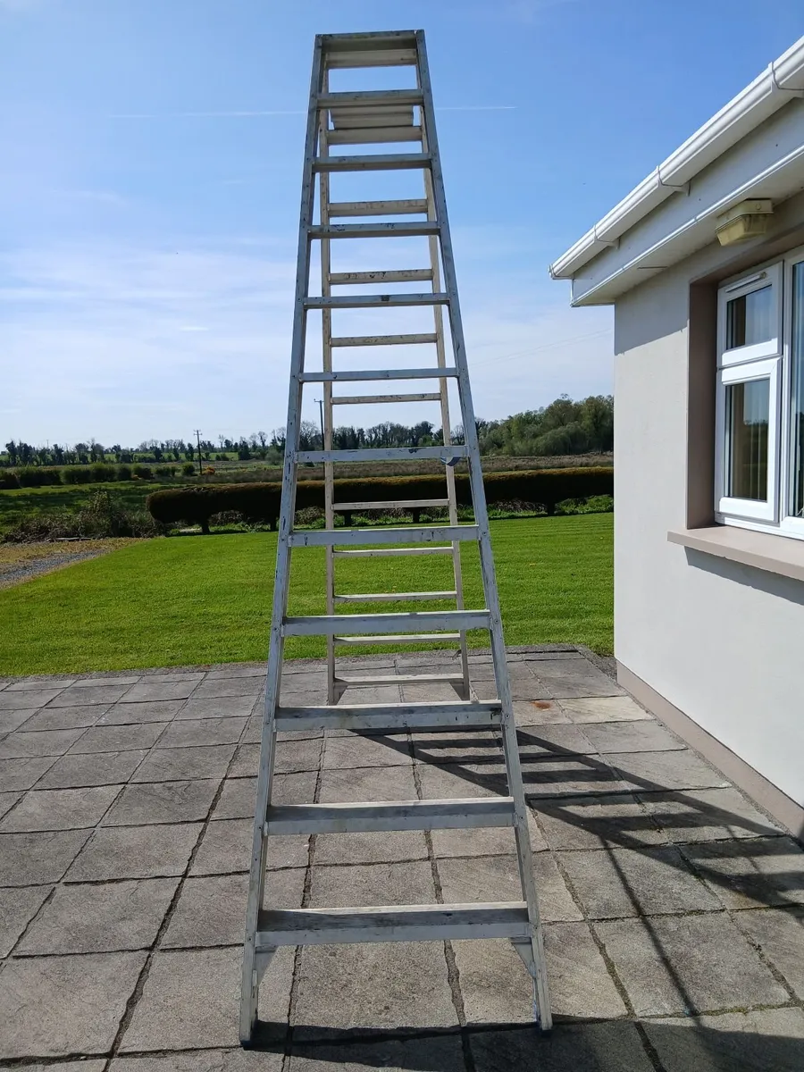 Aluminium step ladder - Image 4