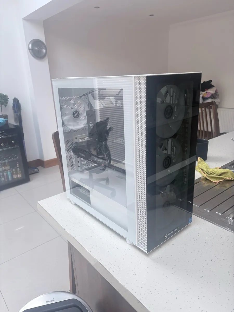 Gaming computer - Image 1