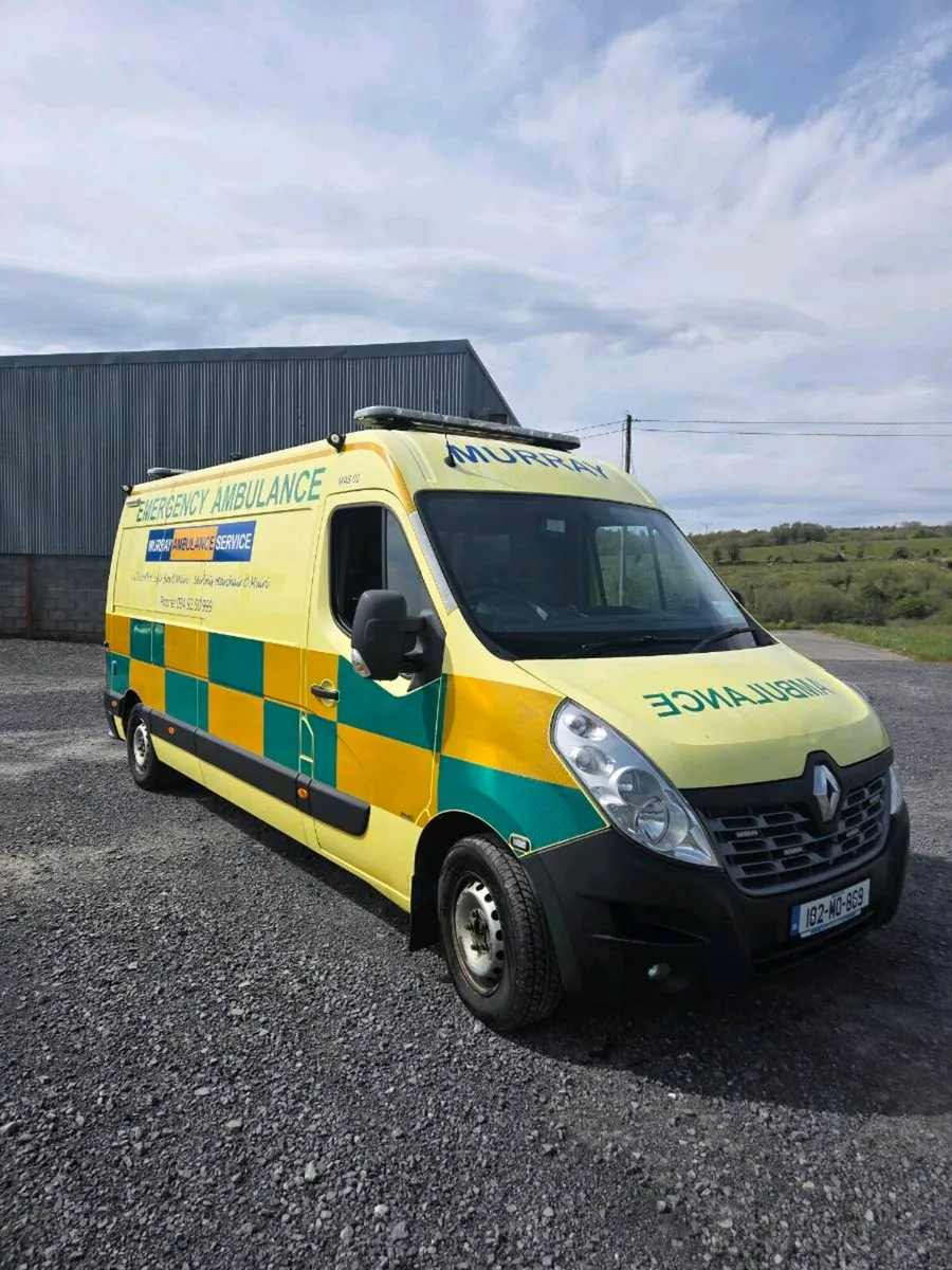 2018 Renault Master Ambulance - Image 1