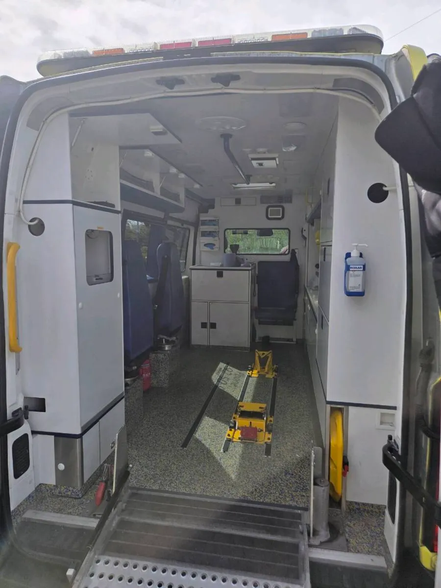 2018 Renault Master Ambulance - Image 3