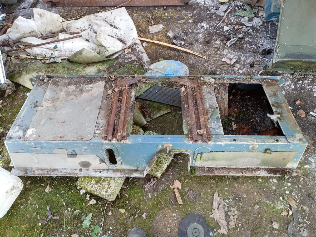 Landrover series spares - Image 1
