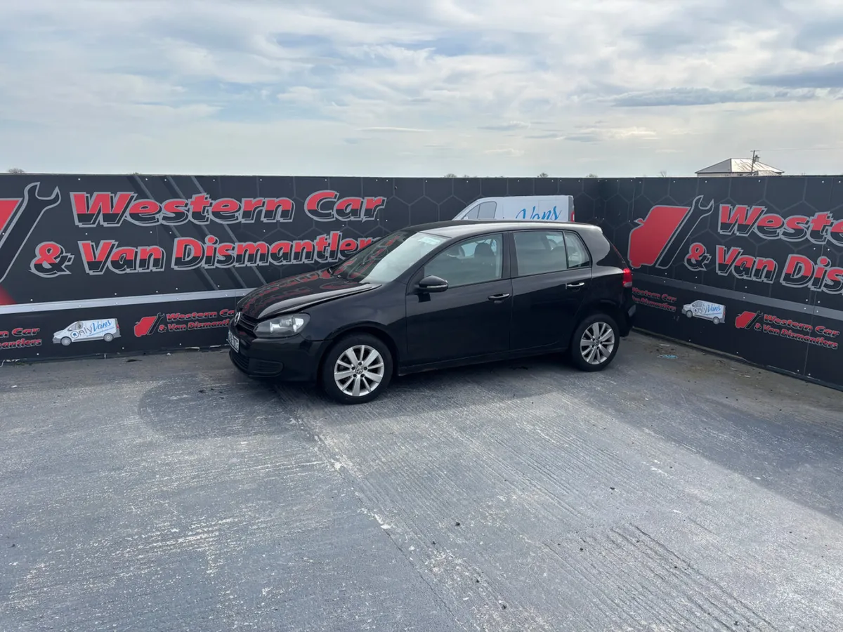 2012 Volkswagen Golf 1.6 tdi for dismantling