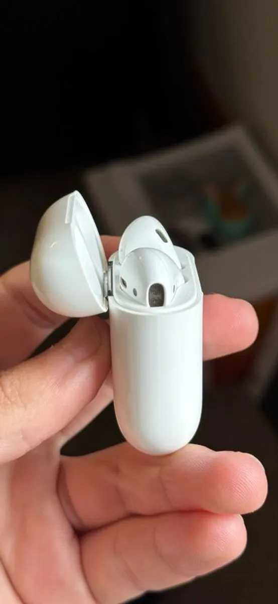 Apple AirPods 2 - Great condition - Full box - Image 3