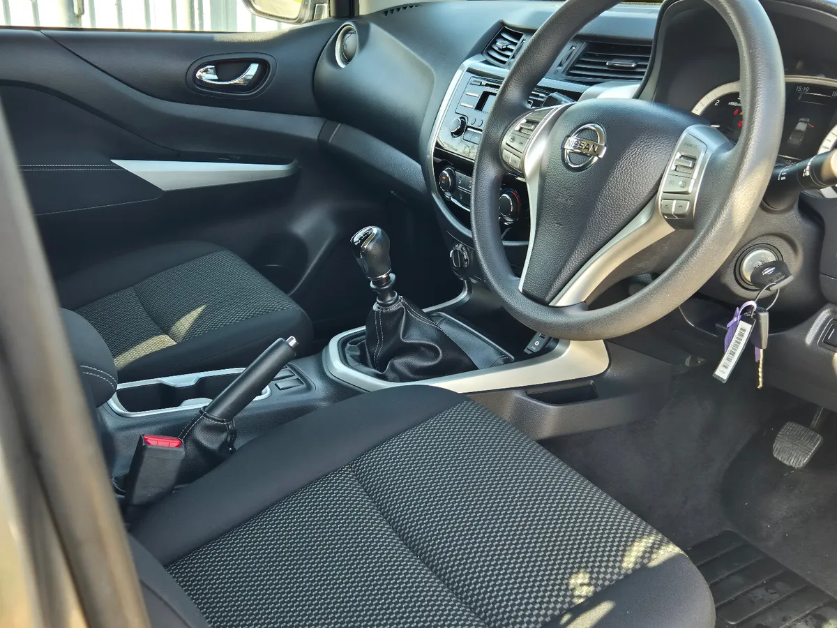 Nissan Navara  ACENTA DCI - Image 4