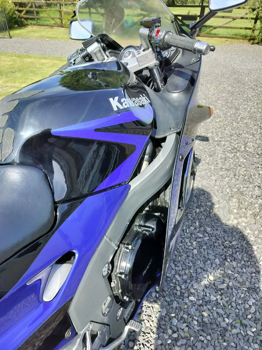 Kawasaki ZZR 1100 c 1990 - Image 4