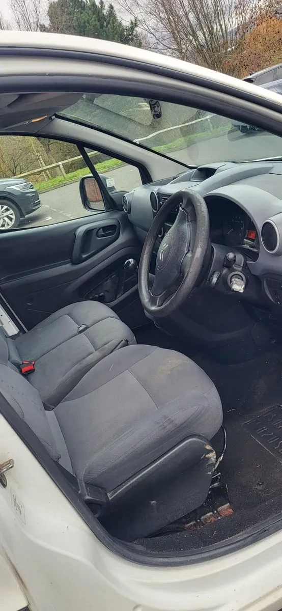 CITROEN BERLINGO , TAXED , DOE , 3 SEATS - Image 3