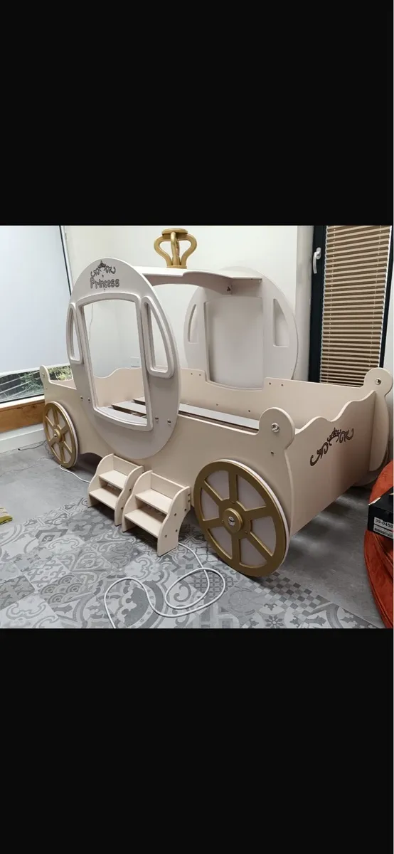 Princess carriage bed frame with bed board