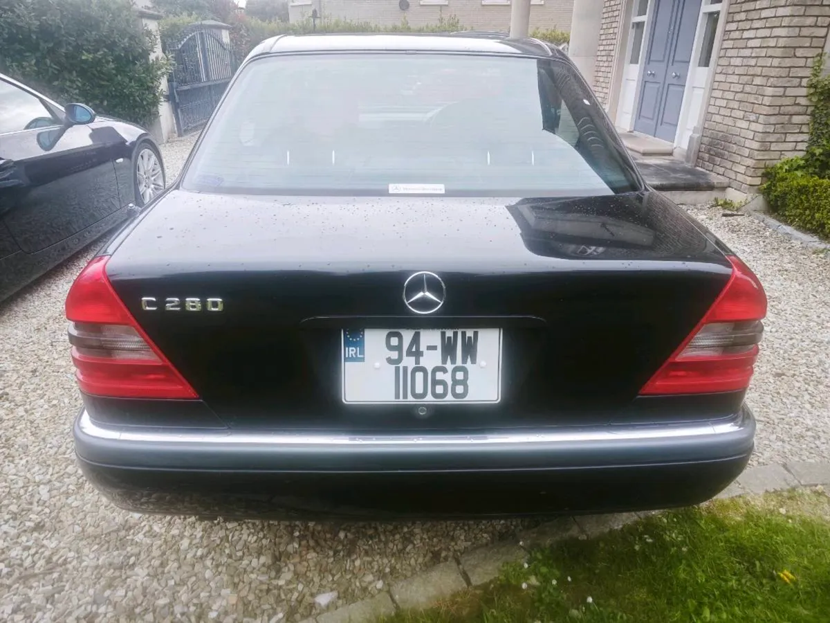 Mercedes c280 just 23k mls/37k klms. - Image 4