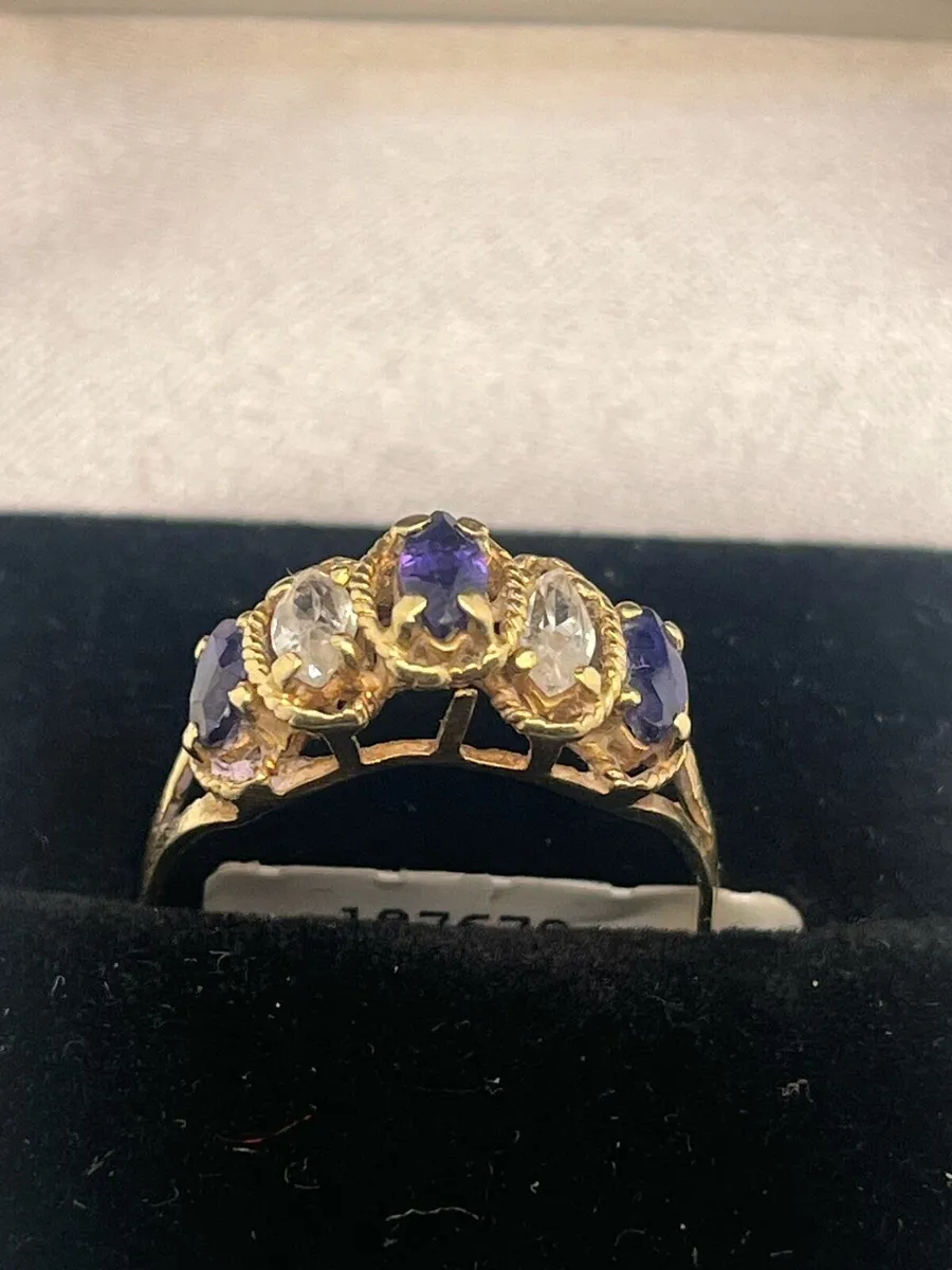 10k gold purple stone cz ring. - Image 4