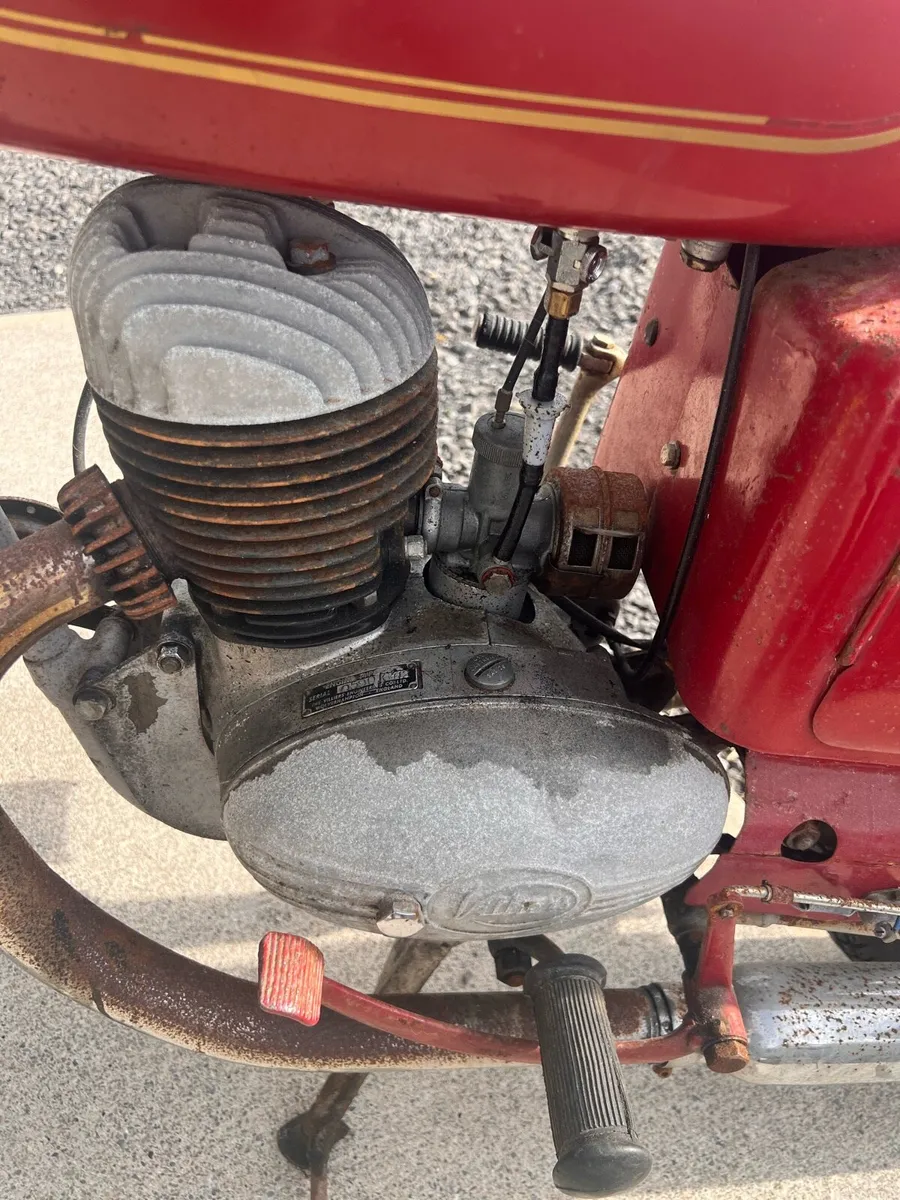 Vintage Bike - Image 4