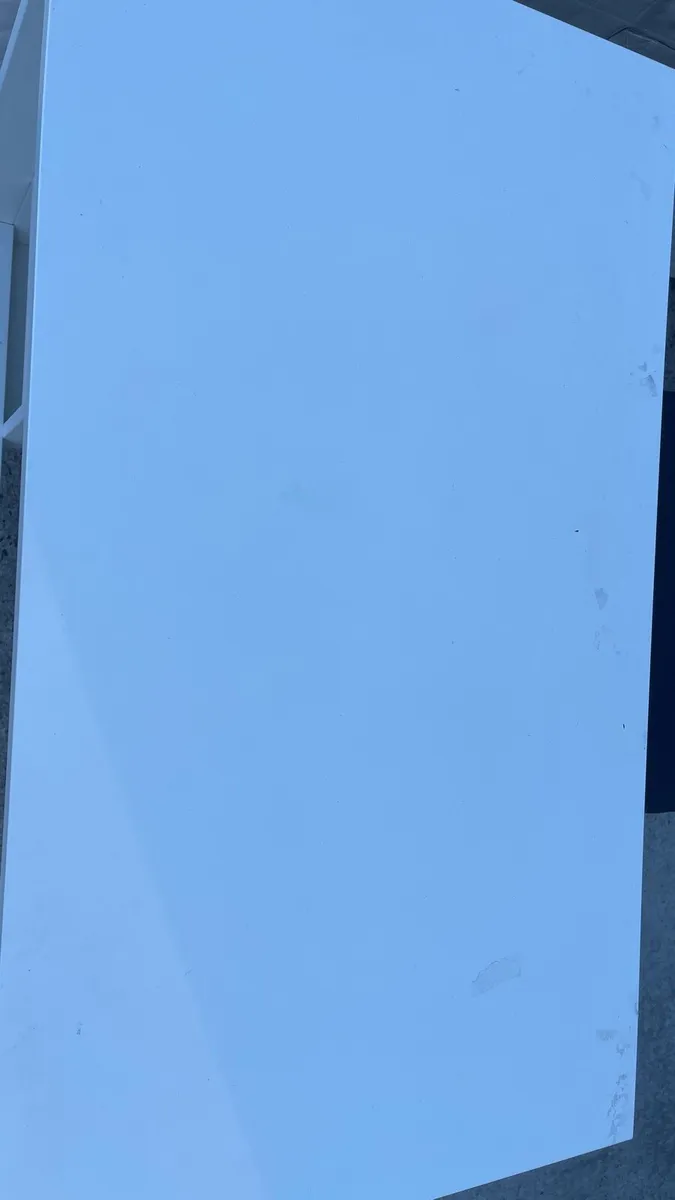 Chair and desk - Image 3