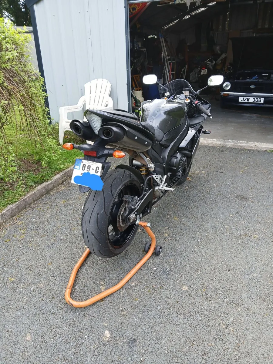 YAMAHA R1 2009 (08 model) - Image 4