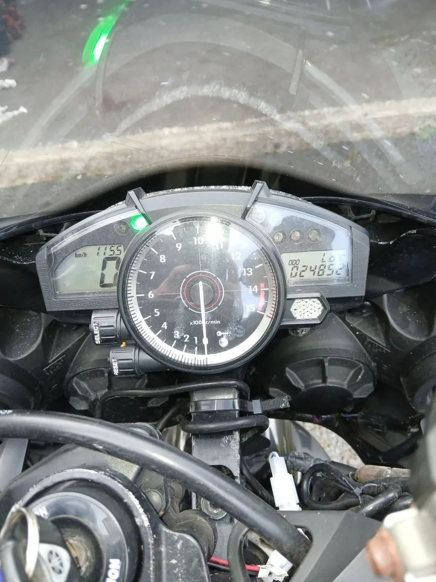 YAMAHA R1 2009 (08 model) - Image 2