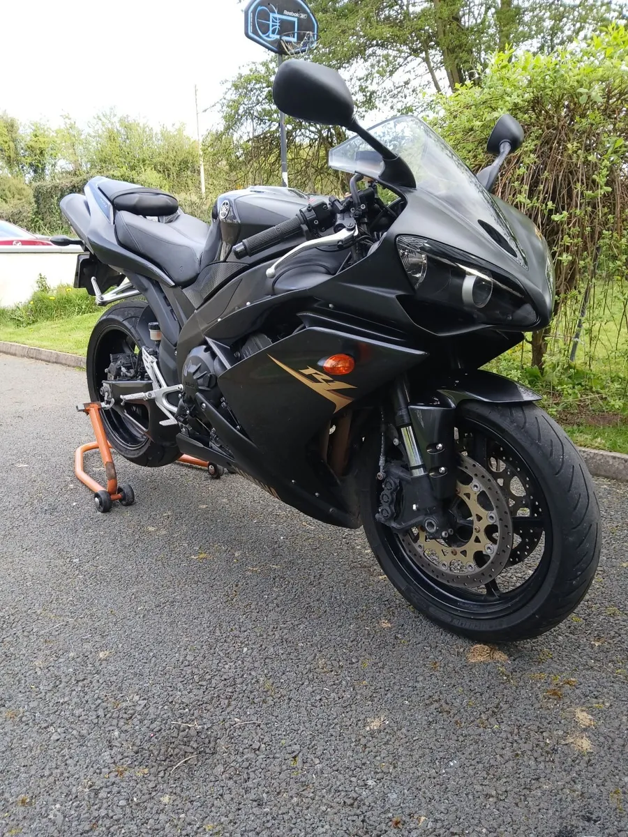 YAMAHA R1 2009 (08 model) - Image 1