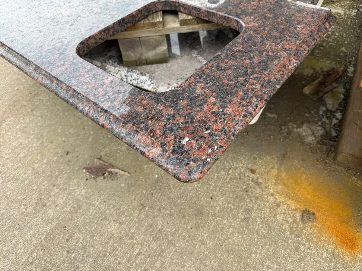 Granite worktop - Image 2