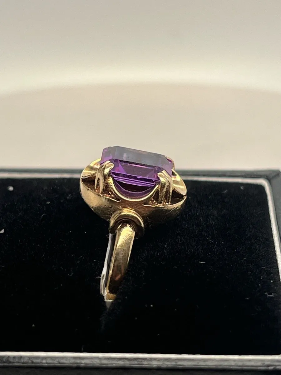 9k gold purple stone ring. - Image 3