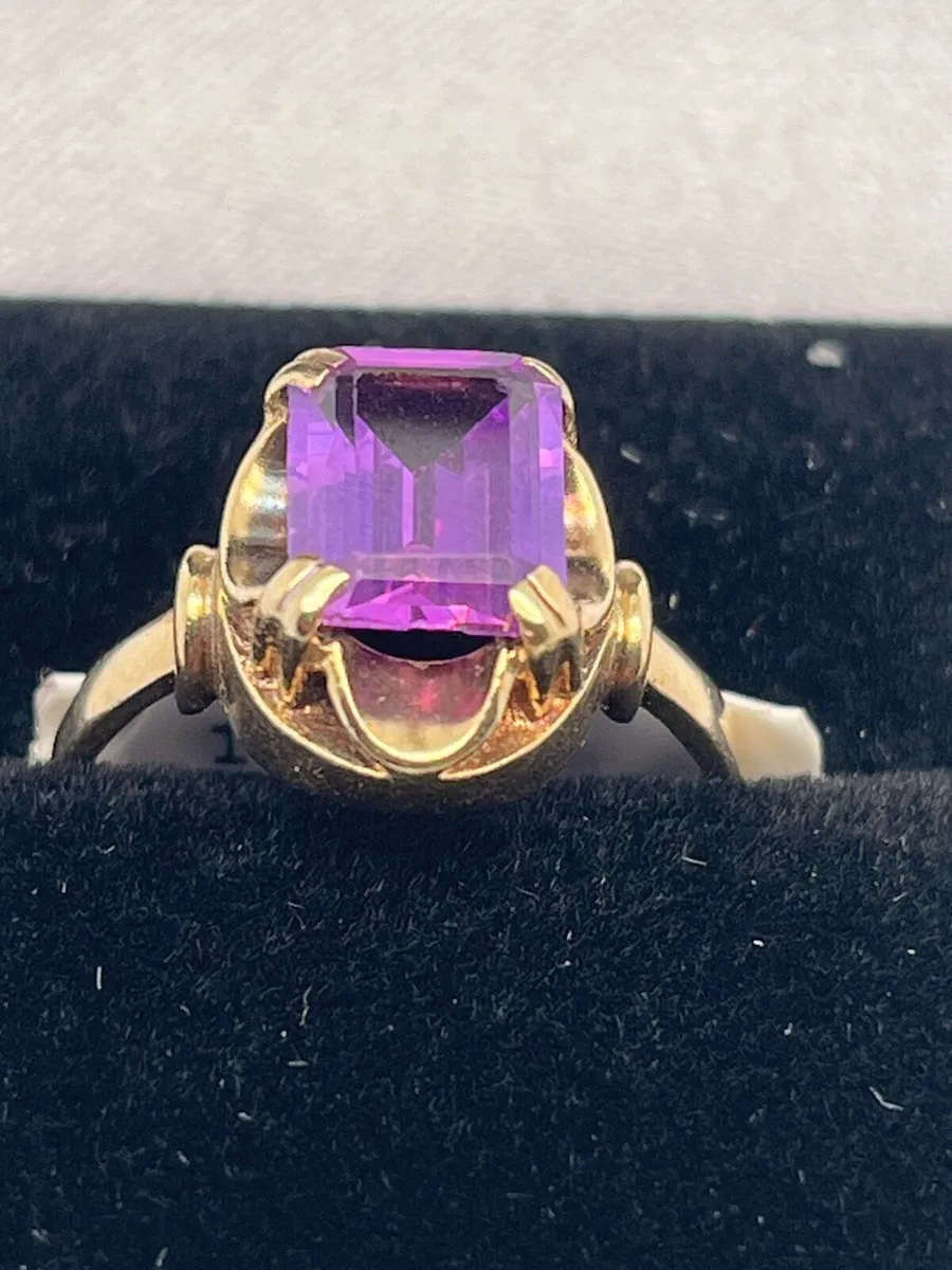 9k gold purple stone ring. - Image 4