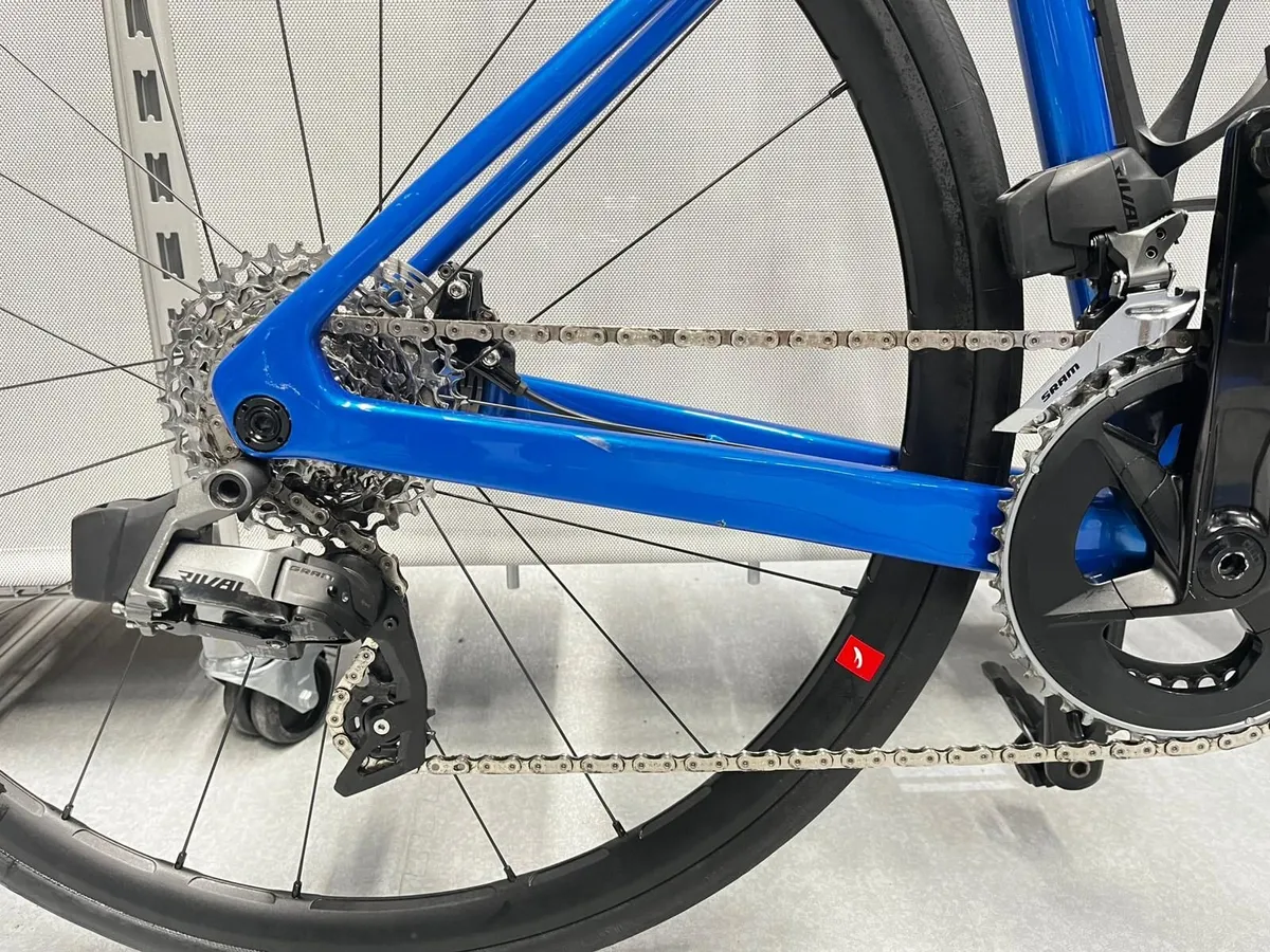 road bike - sram rival axs wireless shifters - Image 3