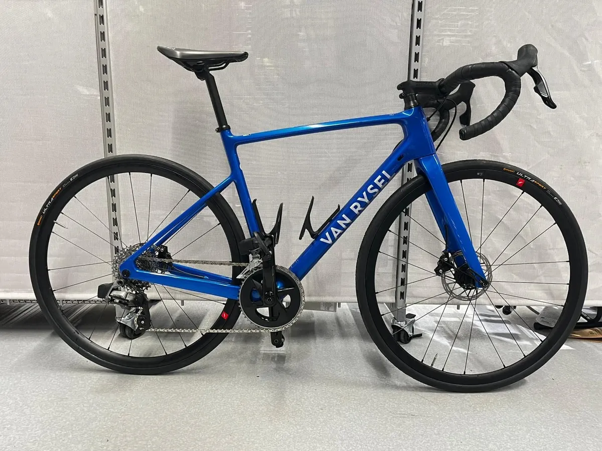 road bike - sram rival axs wireless shifters - Image 1