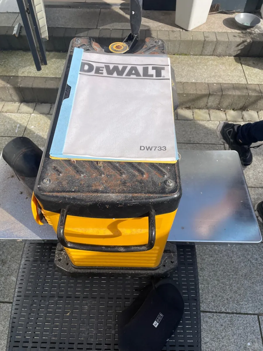 Dewalt thickness planer - Image 2