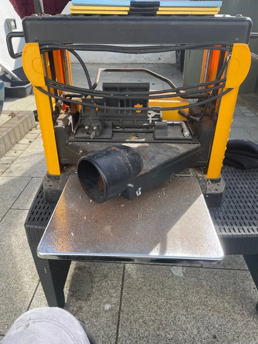 Dewalt thickness planer - Image 4