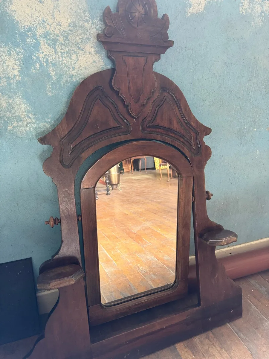 Antique furniture - Image 1