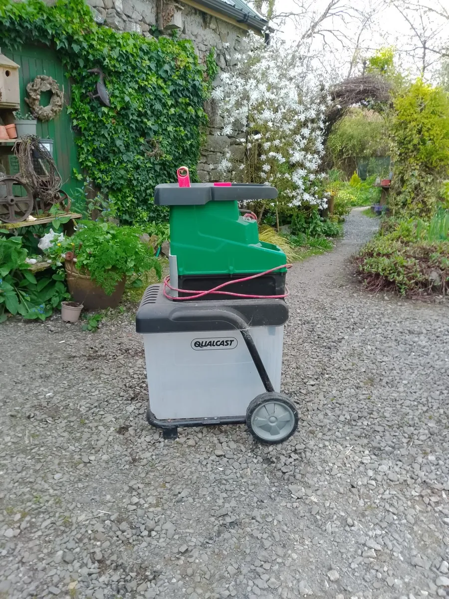 Garden shredder