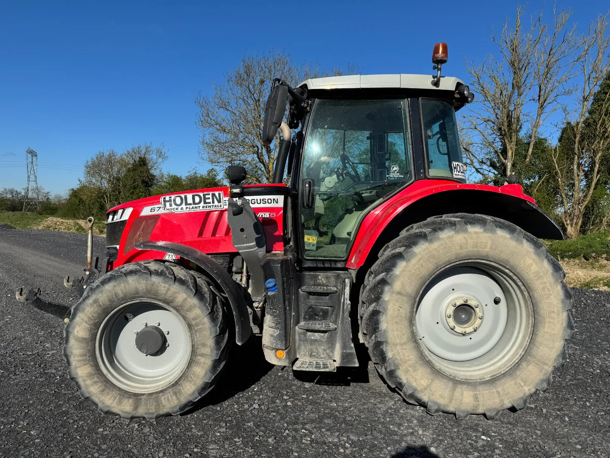 UNRESERVED 2021 MASSEY FERGUSON 6715S FOR AUCTION - Image 2