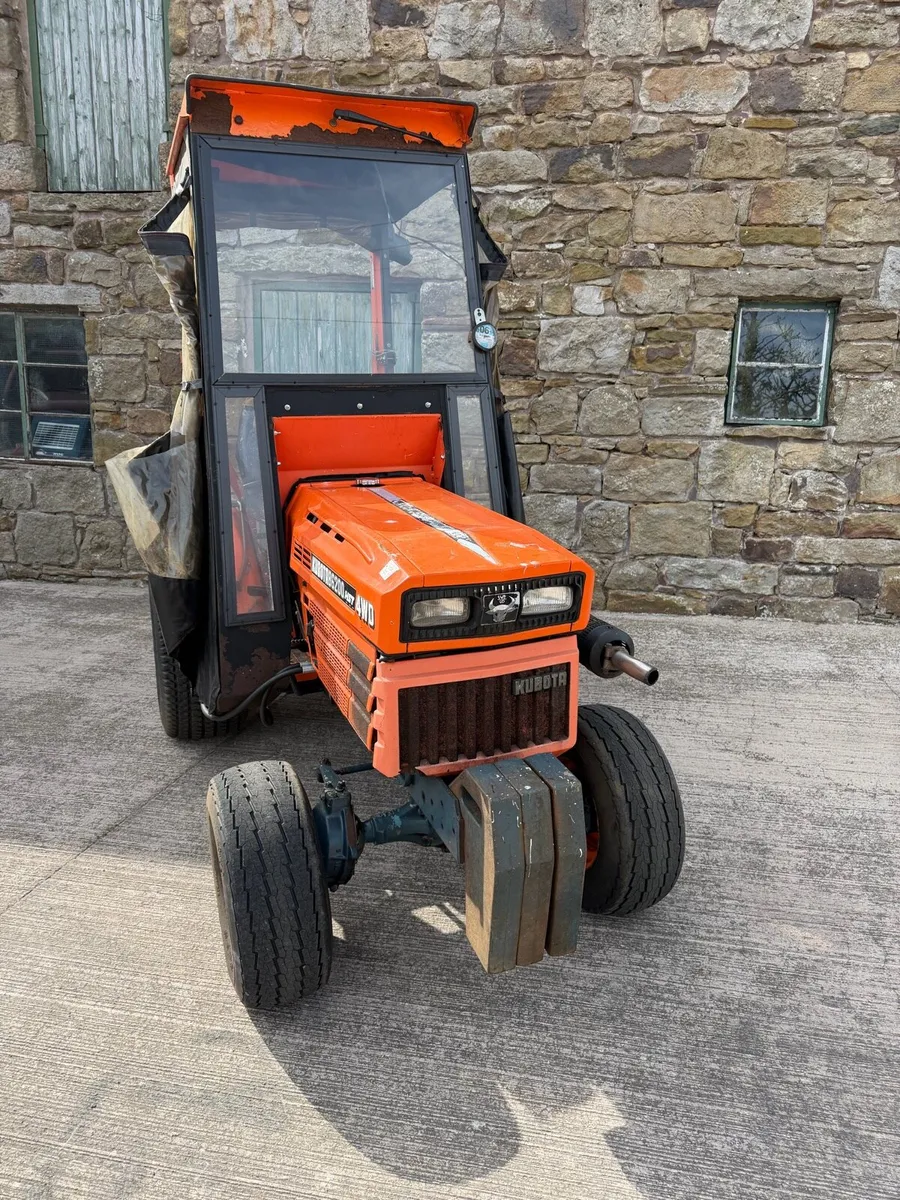Kubota B6200 - Image 3