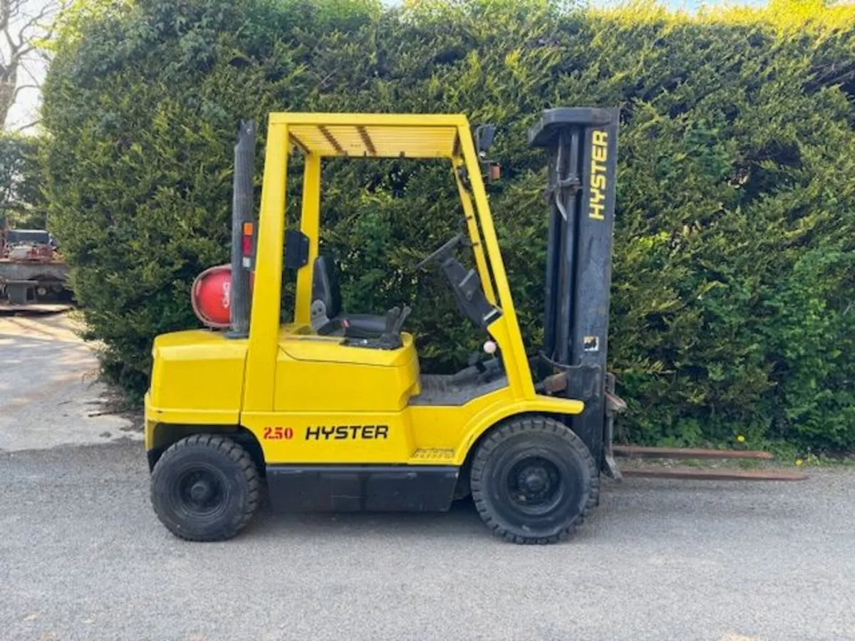 Gas Forklifts - Image 1