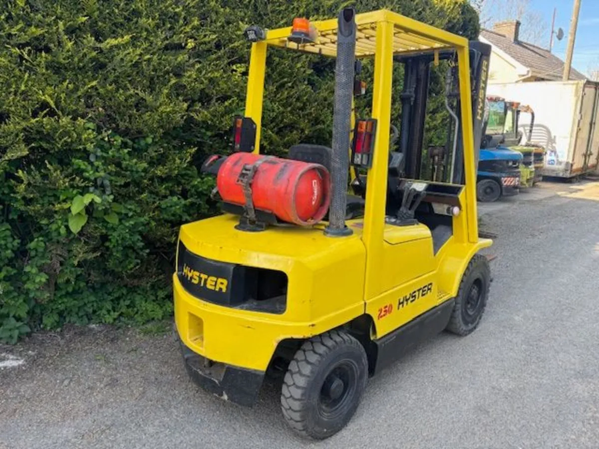 Gas Forklifts - Image 3