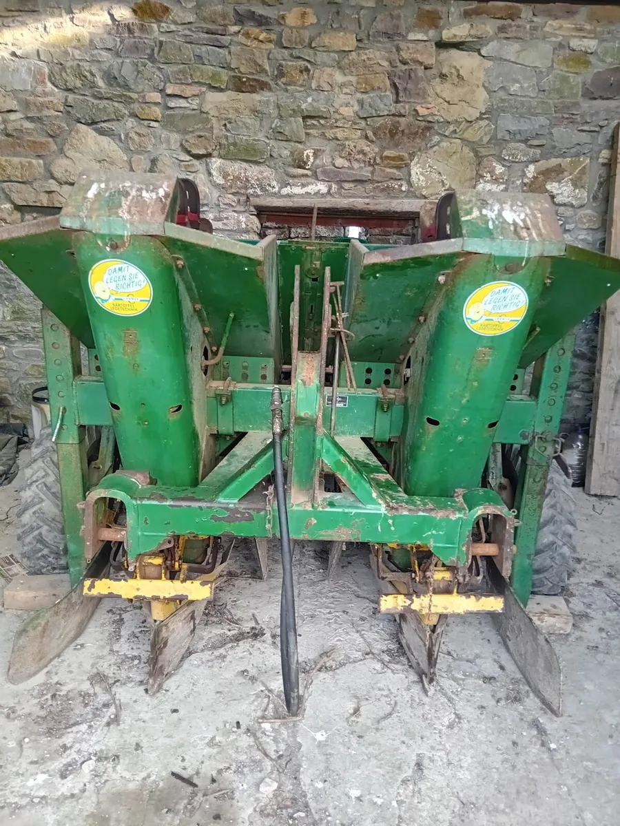 Cramer Potatoe planter - Image 3