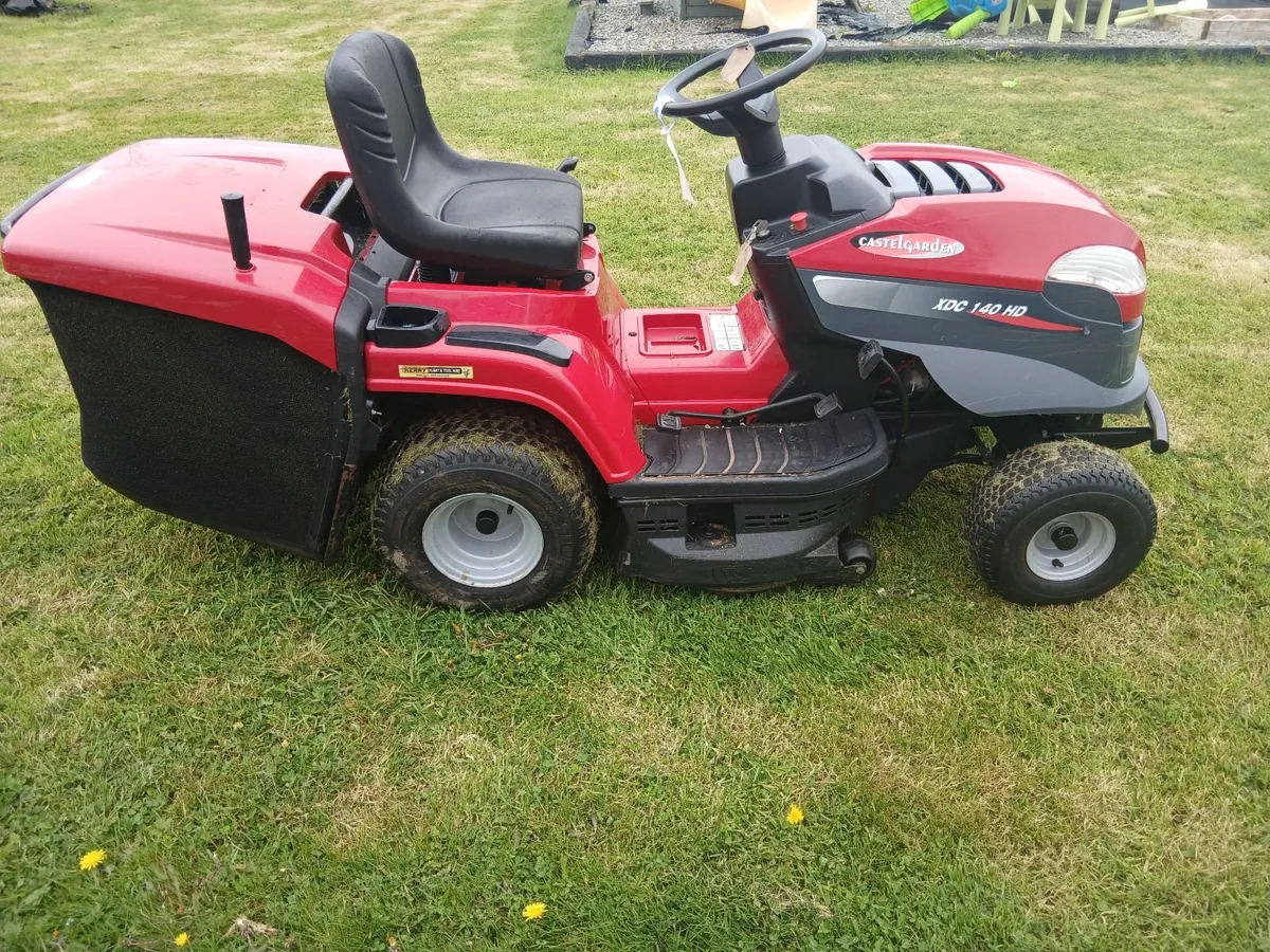 Castlegarden Ride - on Lawnmower - Image 3