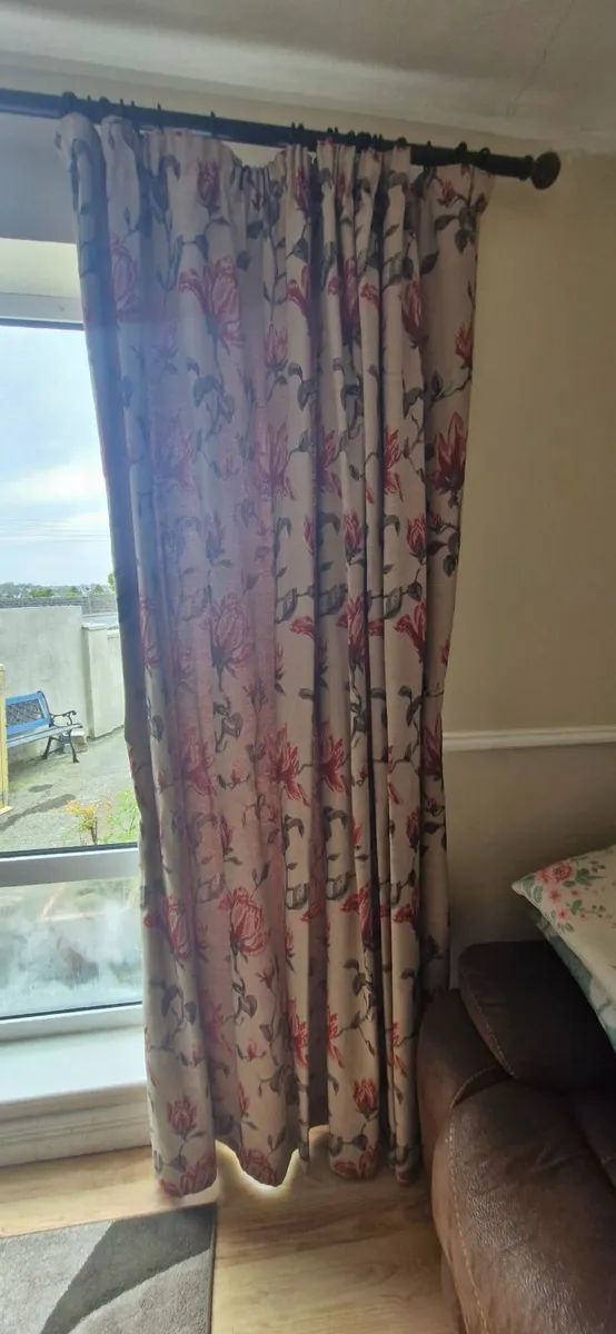 Curtains - Image 1