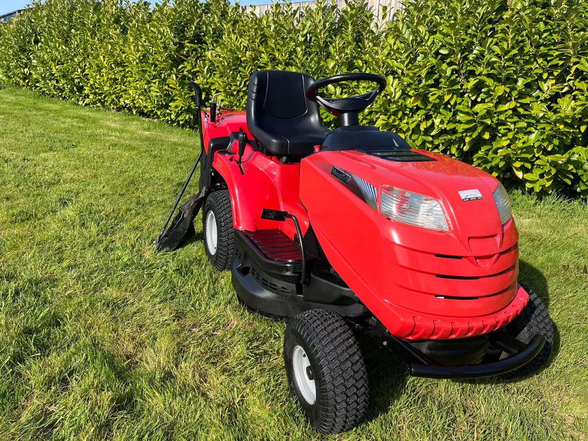 Mountfield 16hp 38inch cut ride on lawnmower - Image 4