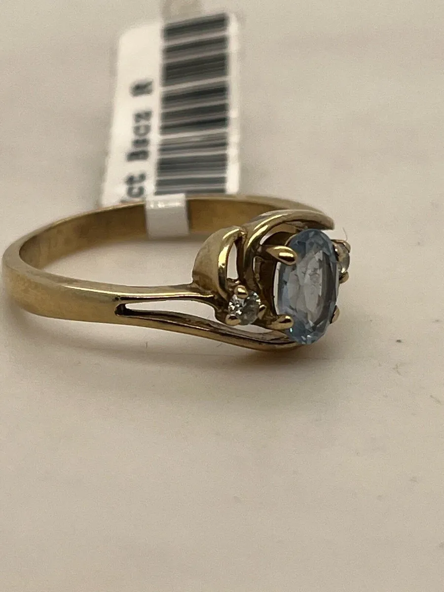 9k gold blue stone cz ring. - Image 4