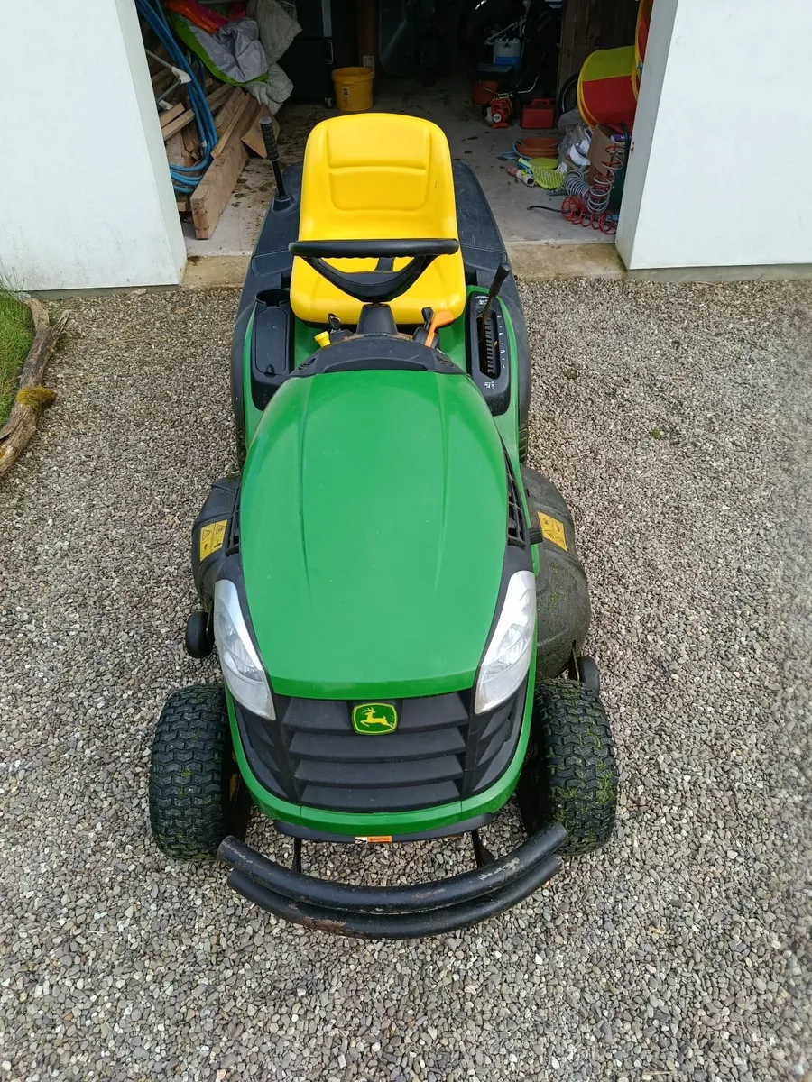 John Deere Tractor Lawnmower - Image 2