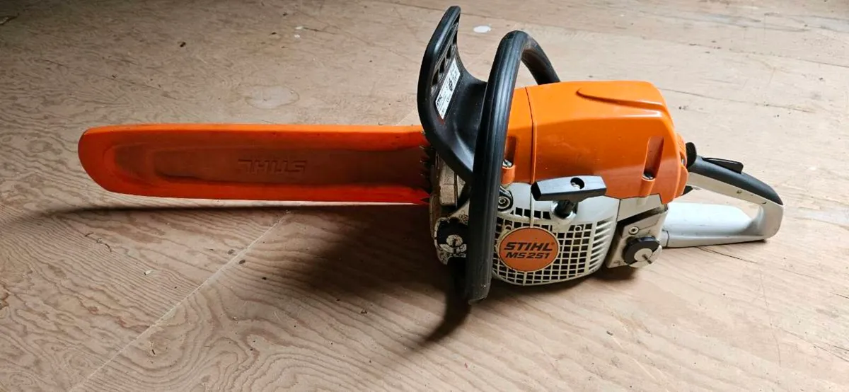 Ms251 stihl 18"  bar chainsaw - Image 1